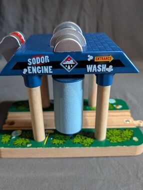 Thomas & Friends Wooden Railway Sodor Engine Wash Sounds Work 2010